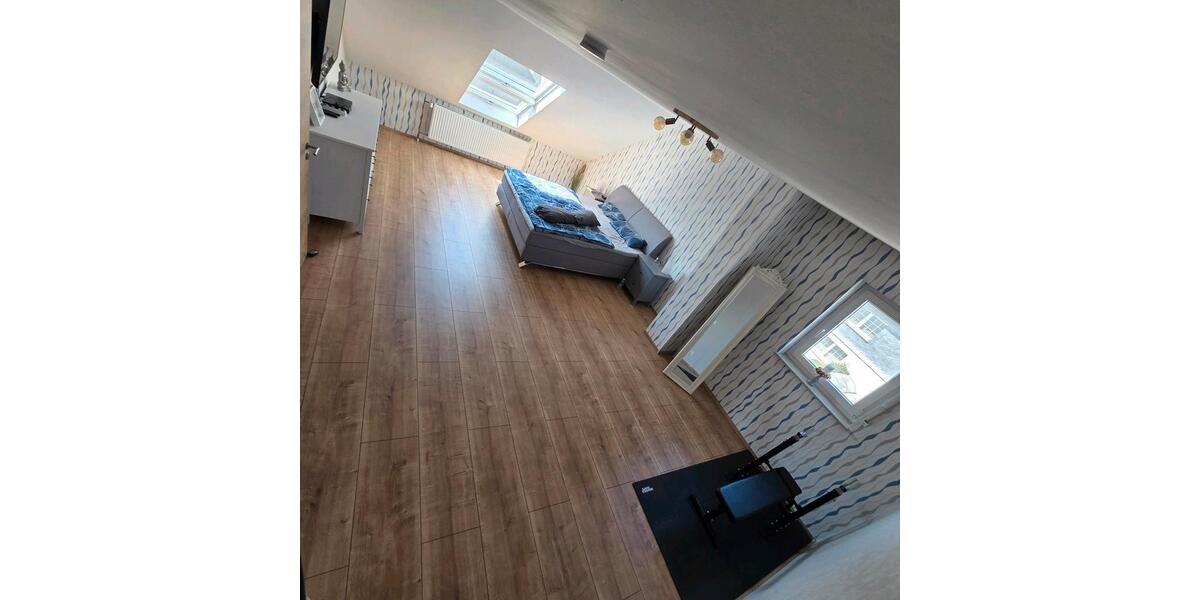 Dachgeschoßwohnung Harxheim - 4.5 Zimmer, 148 m&sup2;, 1.900&euro; | Angebot:26196443