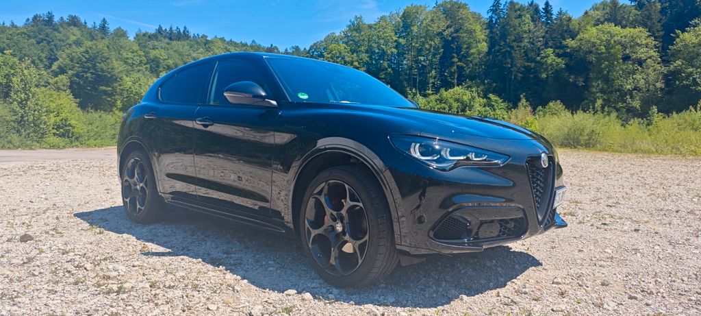 Alfa Romeo Stelvio 30.000 km 47.000 &euro; Traunstein 83278
