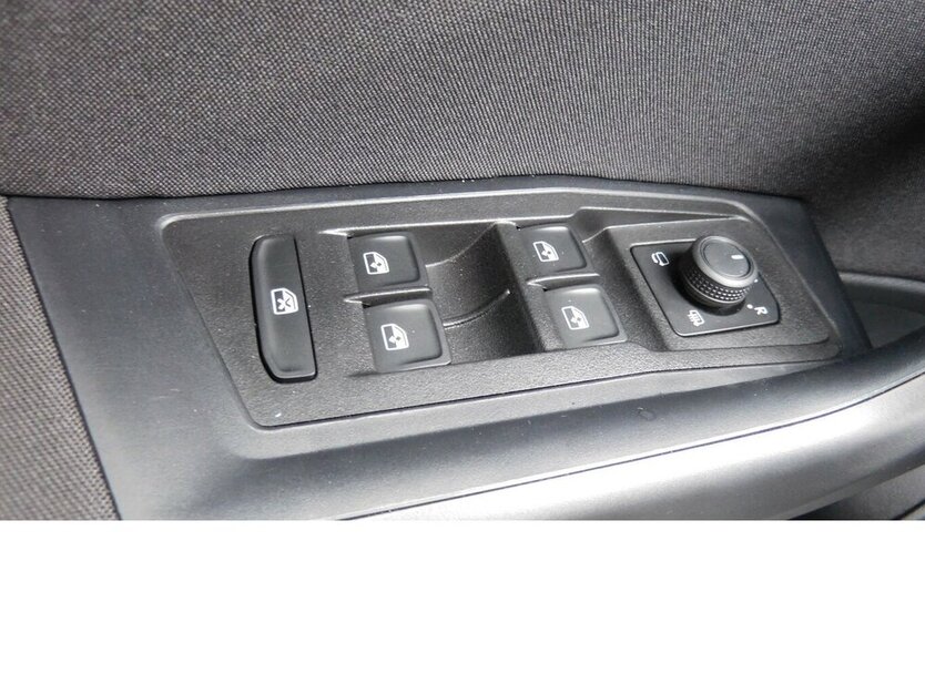 VW T-Roc 1.0 Life TSI BMT Navi Klima Alu 19.990 km 21.390 € Vordorf 38533