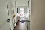 2-Zimmer-KomfortWohnung mit großem Balkon im Obergeschoß !