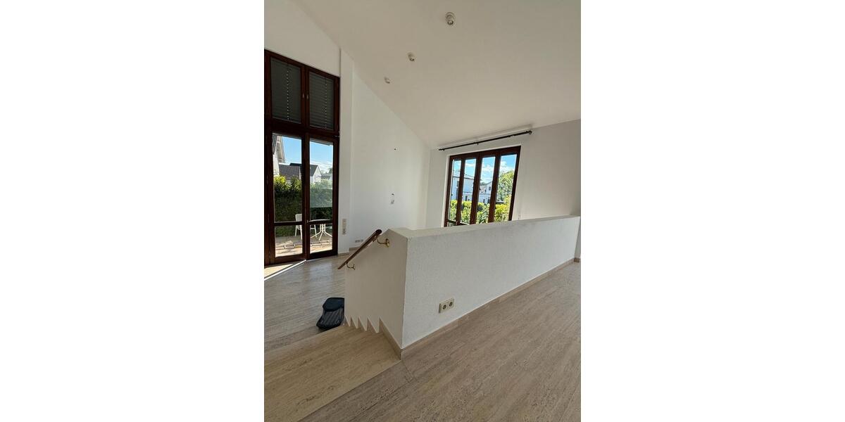 Etagenwohnung Willstätt - 5 Zimmer, 170 m&sup2;, 1.650&euro; | Angebot:26656541