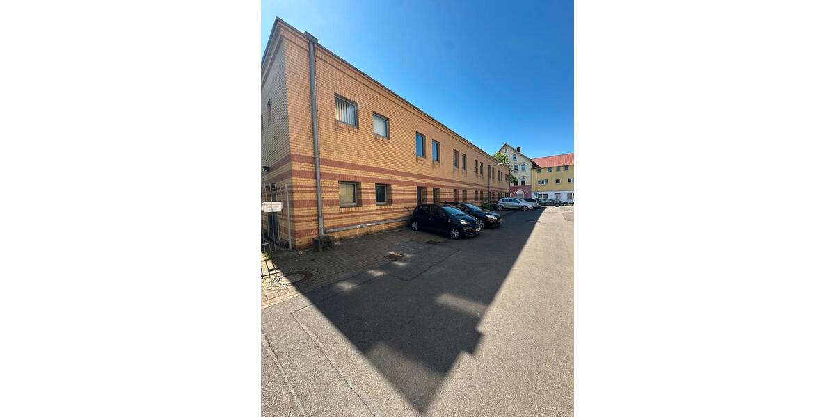 Lagerfläche mit Büro 1850 m2 zimmer