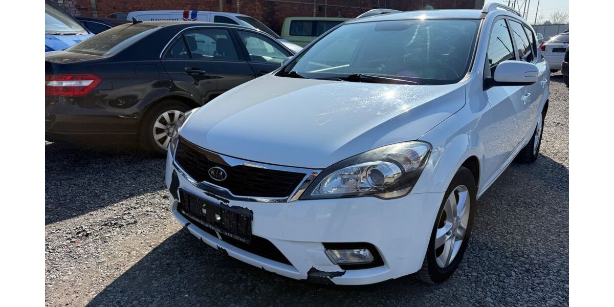Kia ceed / Ceed 135.000 km 2.990 &euro; Halle 06132