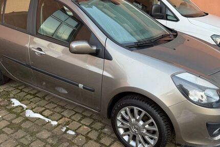 Renault Clio 94.528 km 4.350 &euro; Meißen 01662