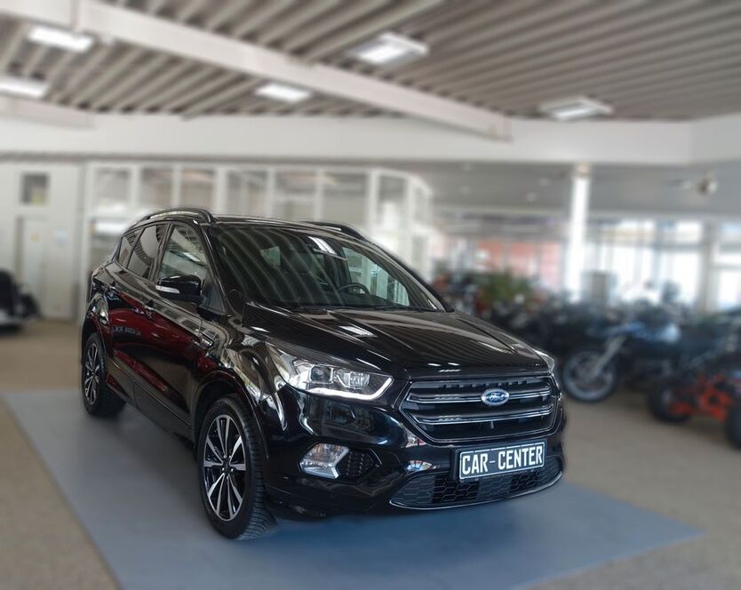 Ford Kuga 66.541 km 17.980 € Stralsund 18435