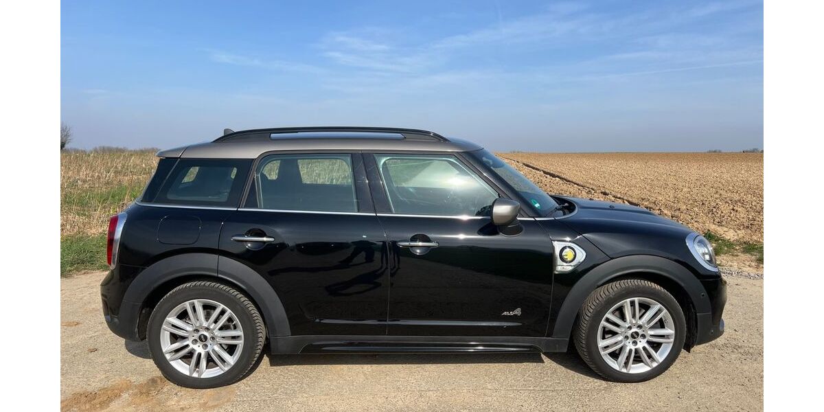 Mini Countryman SE (Cooper) 44.200 km 22.300 &euro; Ludwigsburg 71642