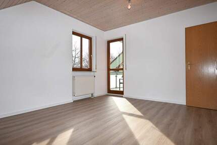 Wohnung Neumarkt-Woffenbach Woffenbach - 3 Zimmer, 82 m&sup2;, 925&euro; | Angebot:25355679