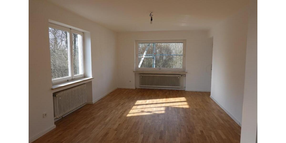 Etagenwohnung Fürstenfeldbruck - 4 Zimmer, 96 m&sup2;, 1.500&euro; | Angebot:25451197
