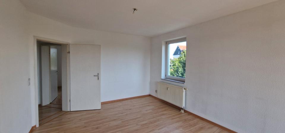 Etagenwohnung Leuna - 3 Zimmer, 70 m&sup2;, 110.000&euro; | Angebot:26564779