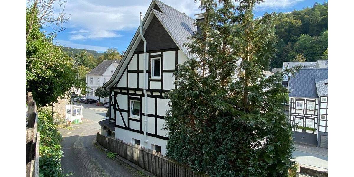 Gewerbeobjekt Schmallenberg Bad Fredeburg - 9 Zimmer, 70 m&sup2;, 299.000&euro; | Angebot:25682614