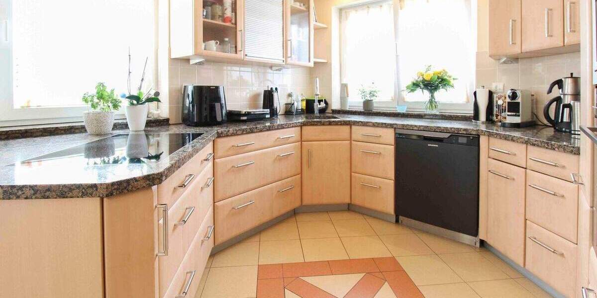 Freistehendes Einfamilienhaus mit großem Garten und Top-Potenzial zur flexiblen Nutzung 8 zimmer