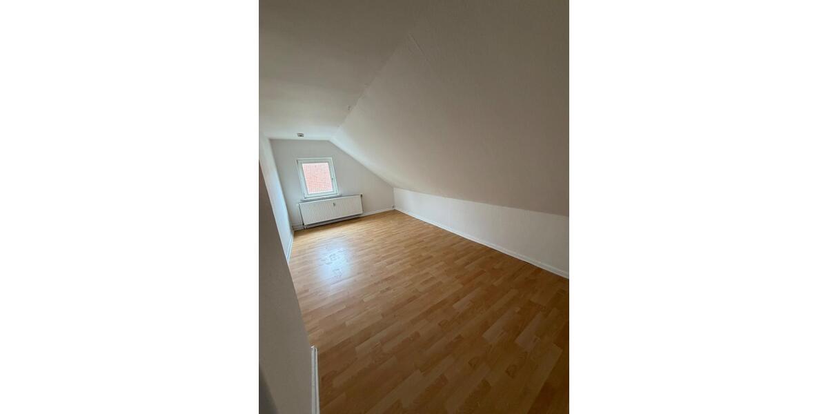 Dachgeschoßwohnung Seesen - 2 Zimmer, 30 m&sup2;, 300&euro; | Angebot:26260590