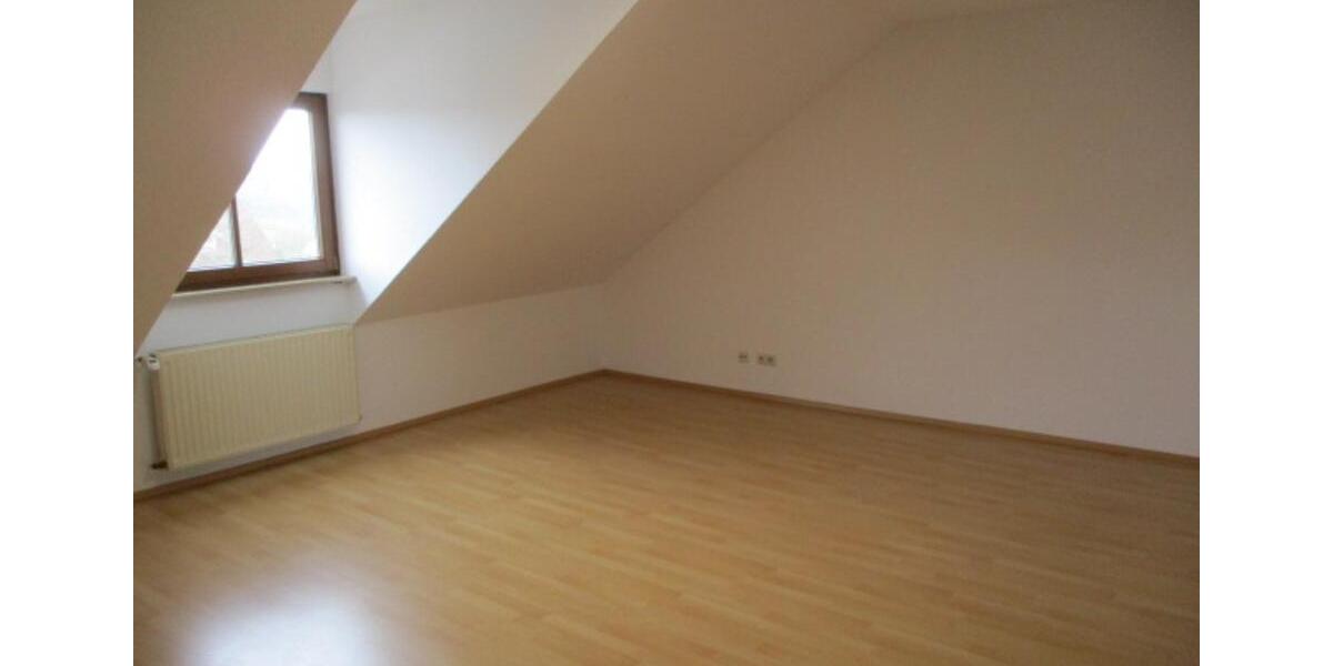 Reihenhaus Tübingen Lustnau - 6 Zimmer, 150 m&sup2;, 2.200&euro; | Angebot:25379085