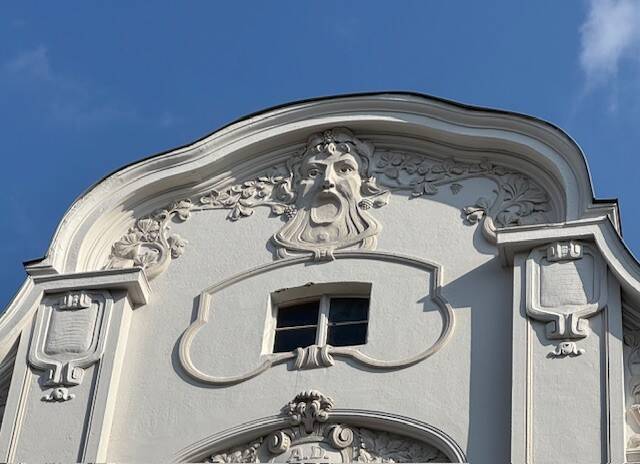 KS-Vorderer Westen-Top-Lage: großzügige Jugendstil-Altbauflair - Whg. 5 Zimmer, Küche, Bad, Balkon in ruhiger Lage 5 zimmer