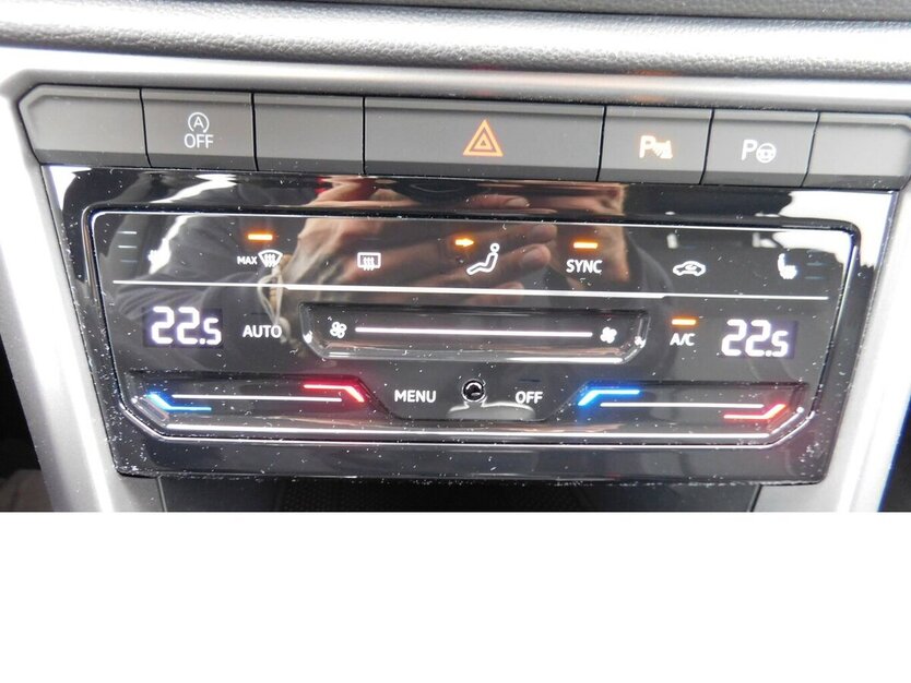 VW T-Roc 1.0 Life TSI BMT Navi Klima Alu 3.100 km 23.990 € Vordorf 38533