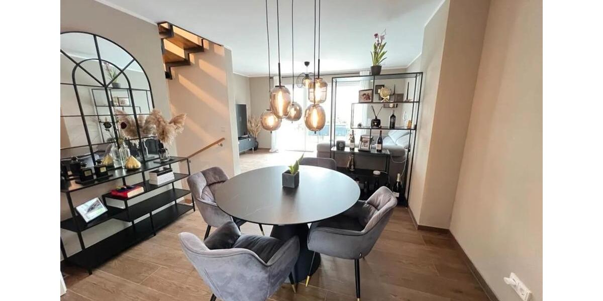 Neubau – PROVISIONSFREI Stilvolles 5-Zimmer-Reihenmittelhaus 5 zimmer