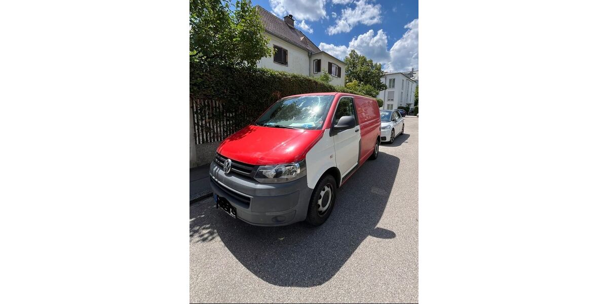 VW T5 Transporter 145.000 km 9.000 &euro; München 81377