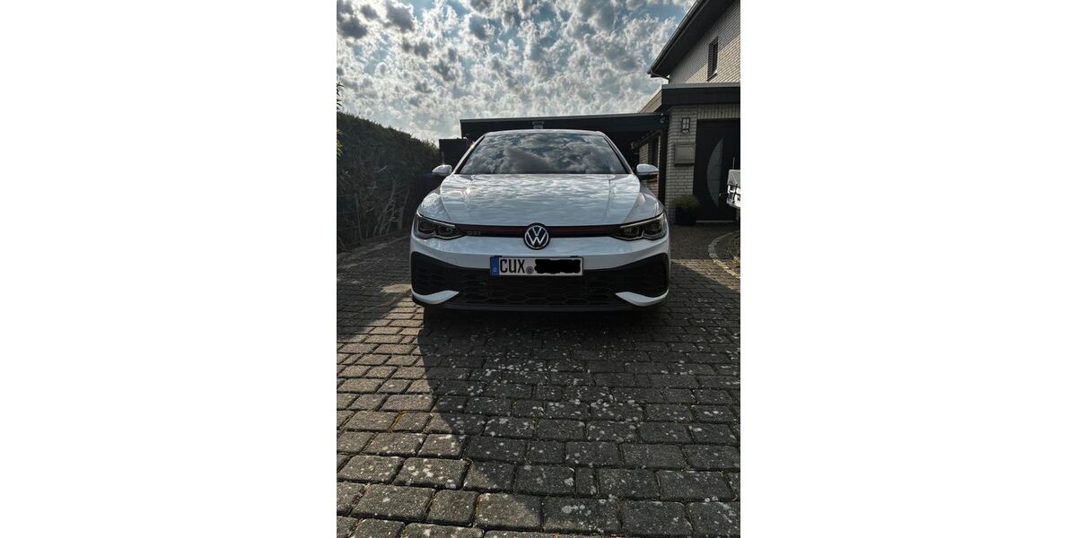 VW Golf 33.901 km 28.400 &euro; Geestland 27607