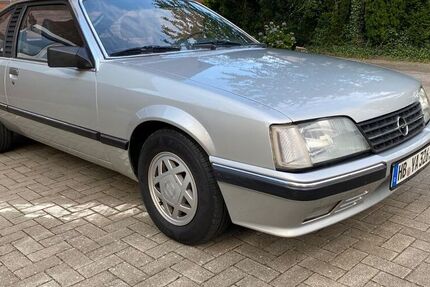 Opel Monza