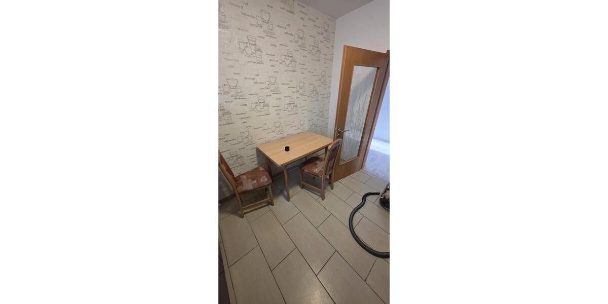 Etagenwohnung Emmerthal - 5 Zimmer, 110 m&sup2;, 850&euro; | Angebot:26099719