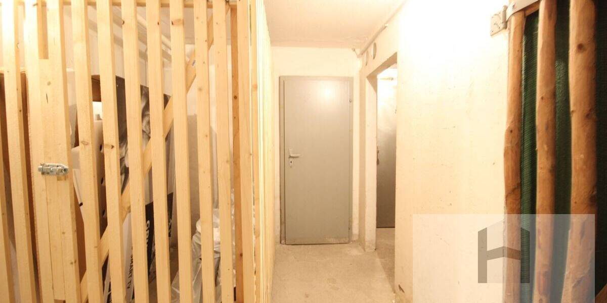 Wohn- und Geschäftshaus am Altmarkt 1 zimmer