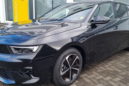 Opel Astra 2.500 km 24.790 &euro; Pelm 54570