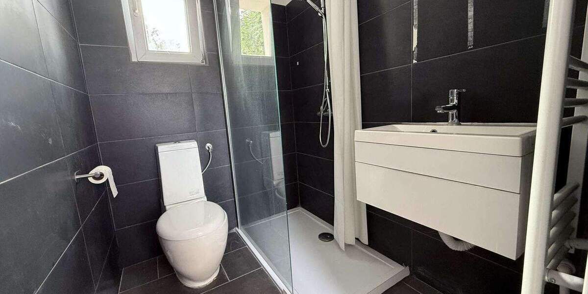 Mehrfamilienhaus, Wohnhaus Hohenroda Oberbreitzbach - 8 Zimmer, 155 m&sup2;, 800&euro; | Angebot:24556023