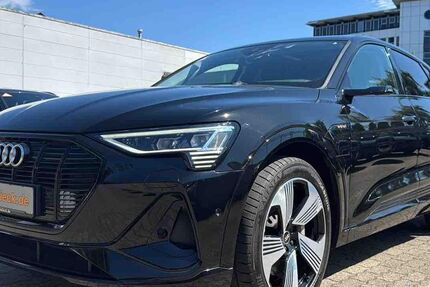 Audi e-tron 42.978 km 37.950 &euro; Hamburg 22047