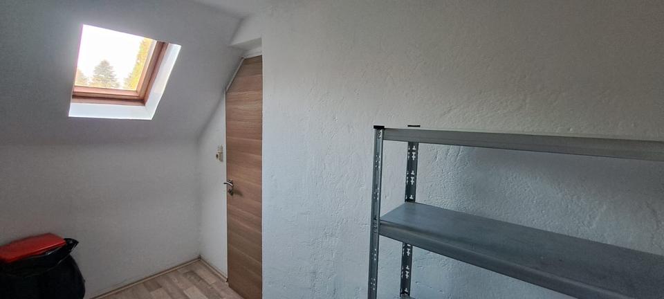 Dachgeschoßwohnung Westerholt - 2 Zimmer, 70 m&sup2;, 600&euro; | Angebot:25932088