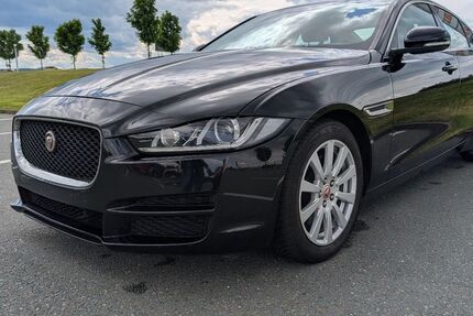 Jaguar XE 180.000 km 10.900 &euro; Dresden 01069