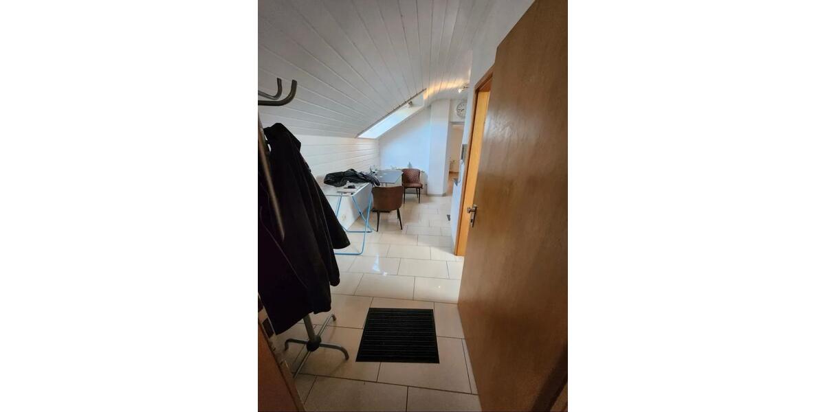 Dachgeschoßwohnung Ehingen (Donau) - 3 Zimmer, 64 m&sup2;, 155.000&euro; | Angebot:27096420