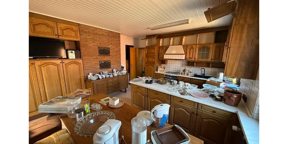 Einfamilienhaus Steinau an der Straße - 14 Zimmer, 300 m&sup2;, 300.000&euro; | Angebot:26084319