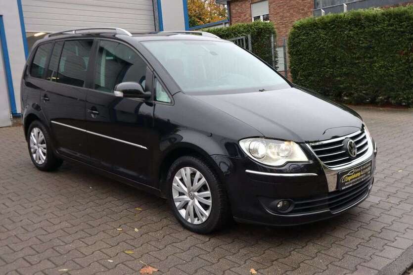VW Touran 189.000 km 5.990 € Oer-Erkenschwick 45739