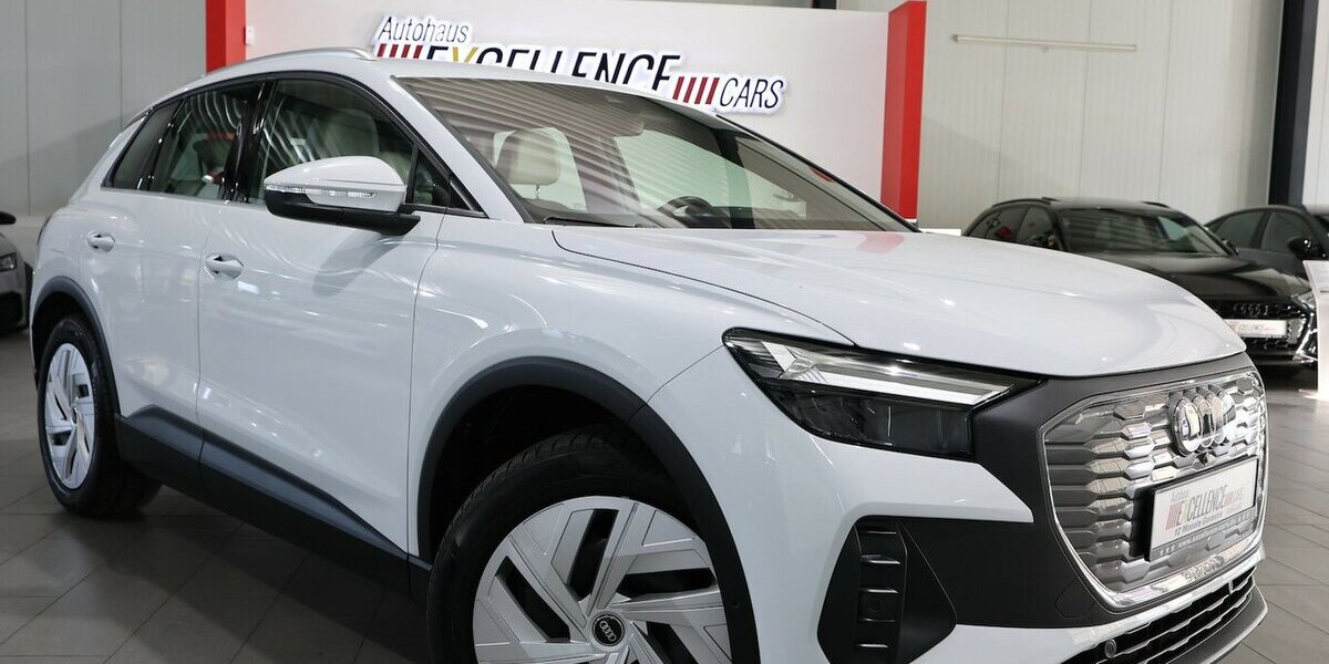 Audi Q4 e-tron 40 WHITE & BLACK & BEIGE / VC+HEAD-UP 50.000 km 27.994 &euro; Hamm 59077