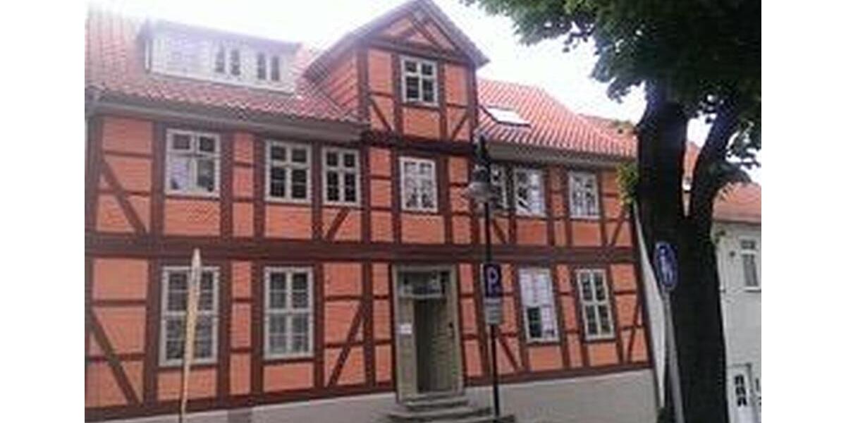 Dachgeschoßwohnung Helmstedt - 2.5 Zimmer, 66 m&sup2;, 478&euro; | Angebot:26688776
