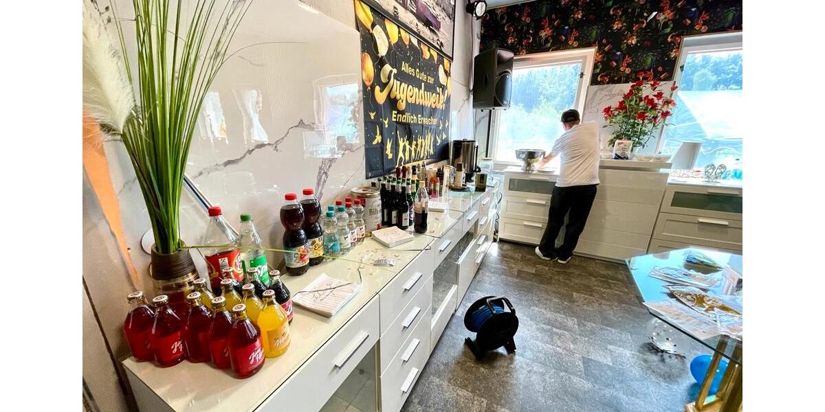 NEU Party Event Feier Raum Location tageweise zu vermieten zimmer