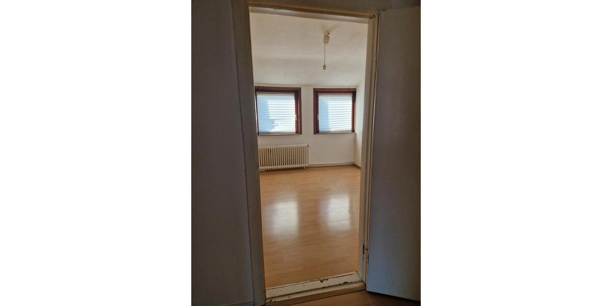 Dachgeschoßwohnung Bremen Findorff - 2.5 Zimmer, 53 m&sup2;, 180.000&euro; | Angebot:26124171