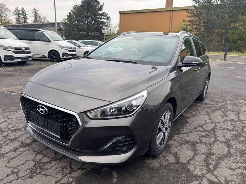 i30