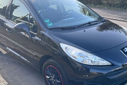 Peugeot 207 139.000 km 2.799 &euro; Reutlingen 72766
