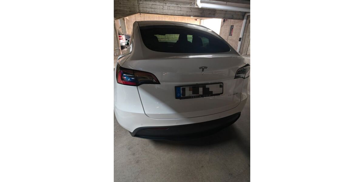 Tesla Model Y 55.500 km 33.600 &euro; Stuttgart 70199
