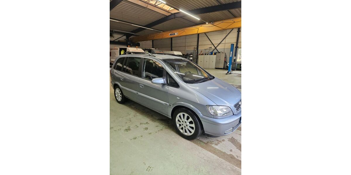 Opel Zafira 85.300 km 4.550 &euro; Schmallenberg 57392