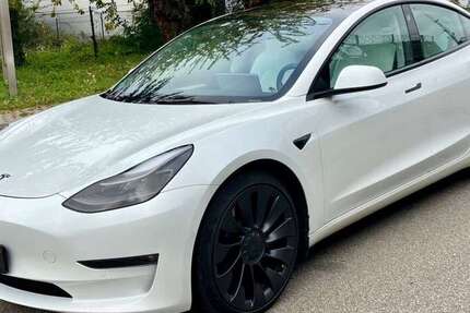 Tesla Model 3 84.000 km 29.790 &euro; Flörsheim am Main 65439