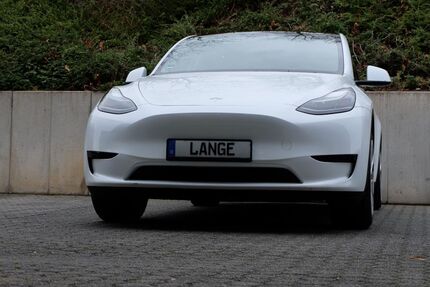 Tesla Model Y 35.039 km 33.780 &euro; Köln 50996