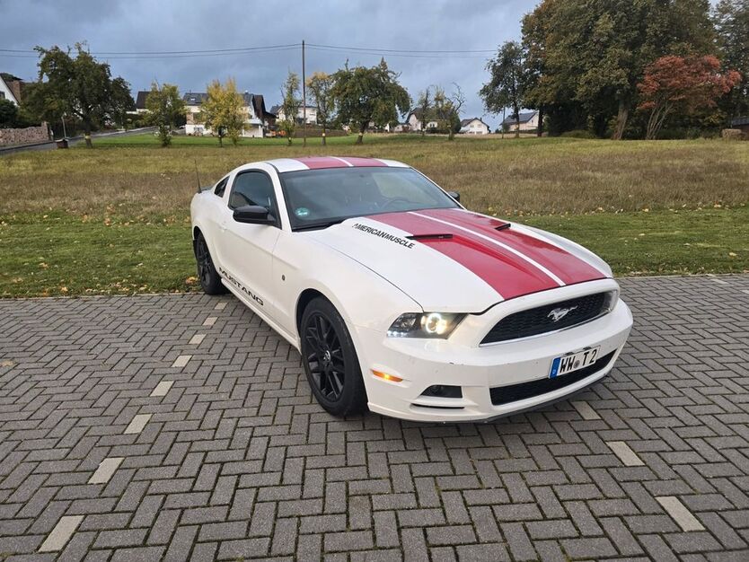 Ford Mustang 169.000 km 14.000 € Oberahr 56414