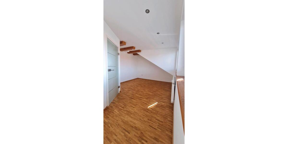 Dachgeschoßwohnung Fürth Bislohe - 3 Zimmer, 79 m&sup2;, 299.999&euro; | Angebot:27457438