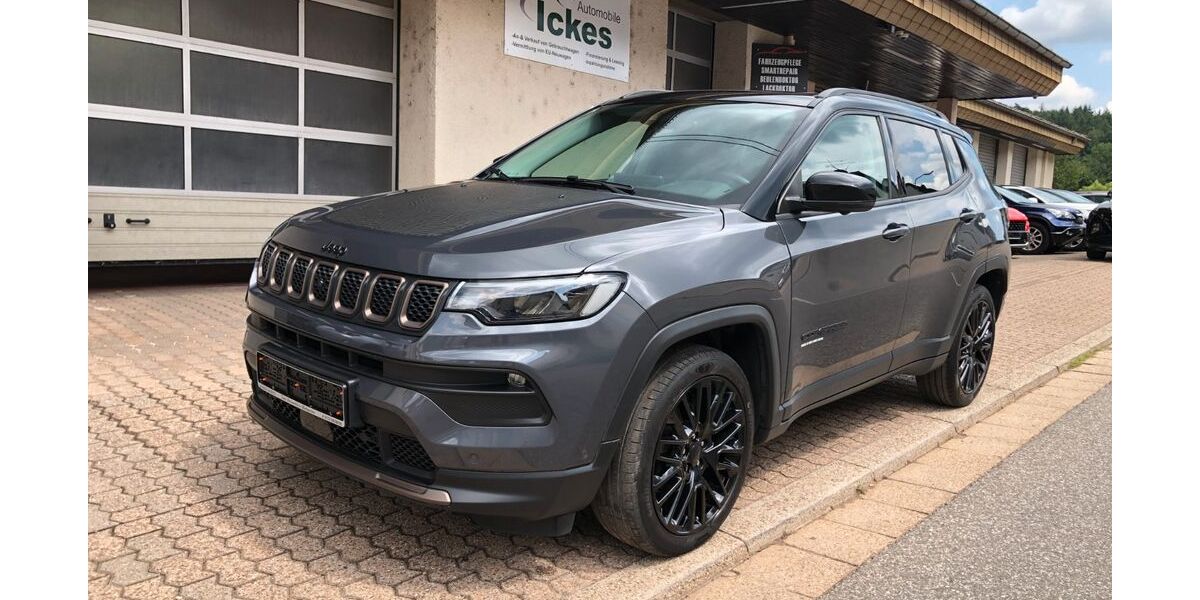 Jeep Compass 77.045 km 17.750 &euro; Wadgassen 66787
