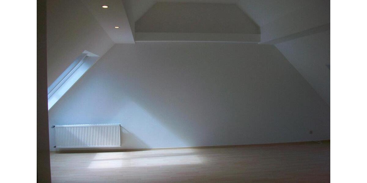 Dachgeschoßwohnung Düsseldorf Stadtbezirk 8 - 2 Zimmer, 65 m&sup2;, 828&euro; | Angebot:25413181