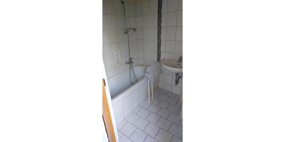 Erdgeschoßwohnung Jena - 3 Zimmer, 60 m&sup2;, 580&euro; | Angebot:26235259