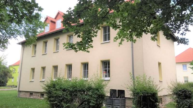 Etagenwohnung Braunsbedra Neumark - 2 Zimmer, 70 m&sup2;, 384&euro; | Angebot:27128598