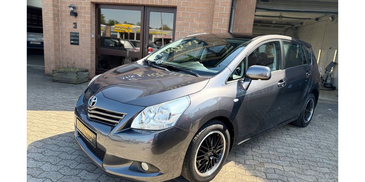Toyota Verso 133.115 km 11.550 &euro; Bremen 28279